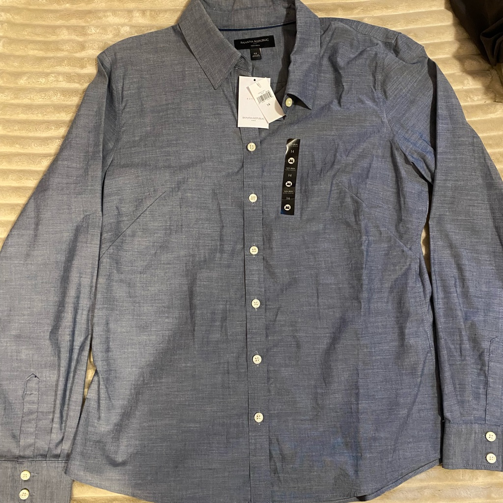 Nwt Banana Republic Men's Blue Button-Down Shirt